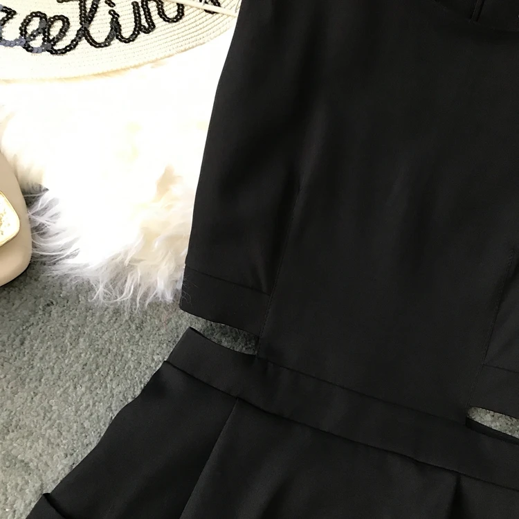 Female beach dress seaside holiday dresses dew waist sleeveless temperament of cultivate morality show thin black |