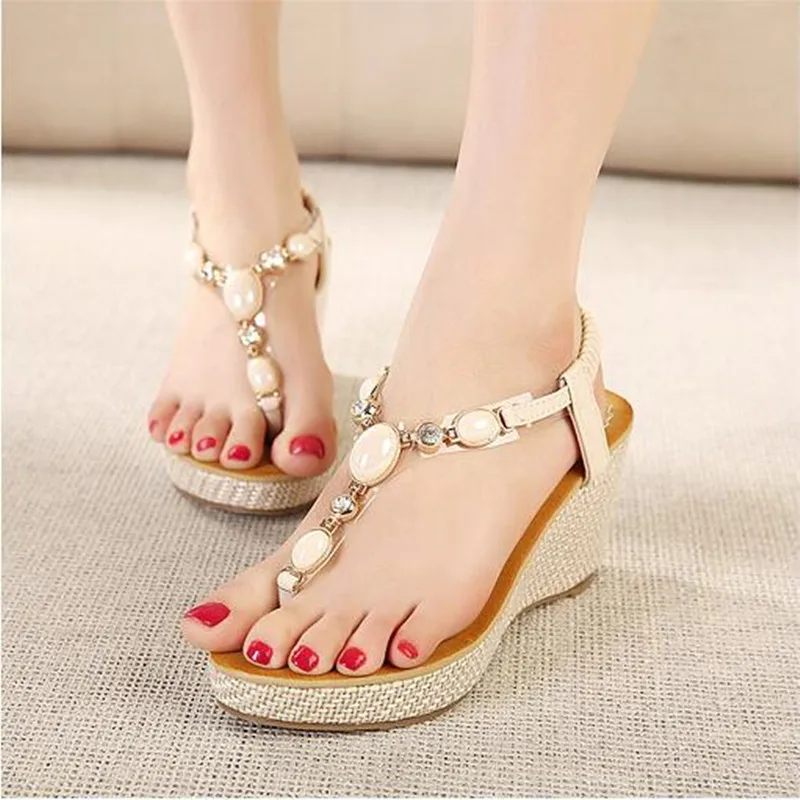 Женские босоножки со стразами туфли на танкетке 8 см с бусинами высоком каблуке