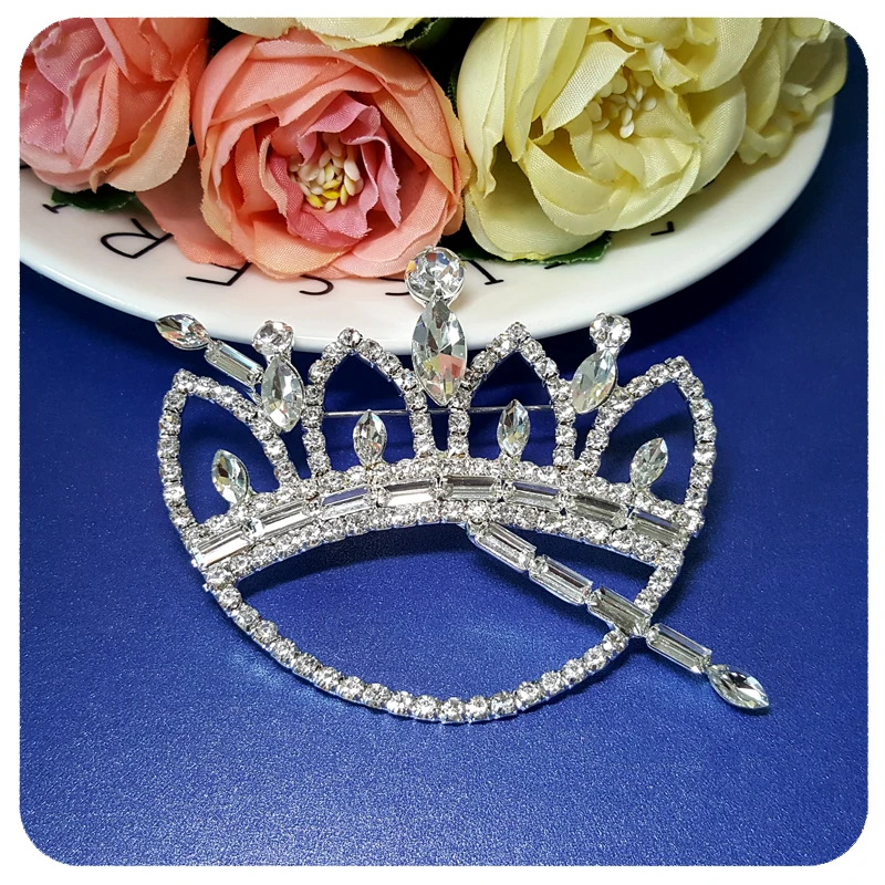 Роскошная брошь ручной работы, украшенная кристаллами, в качестве уникального подарка для леди королевы