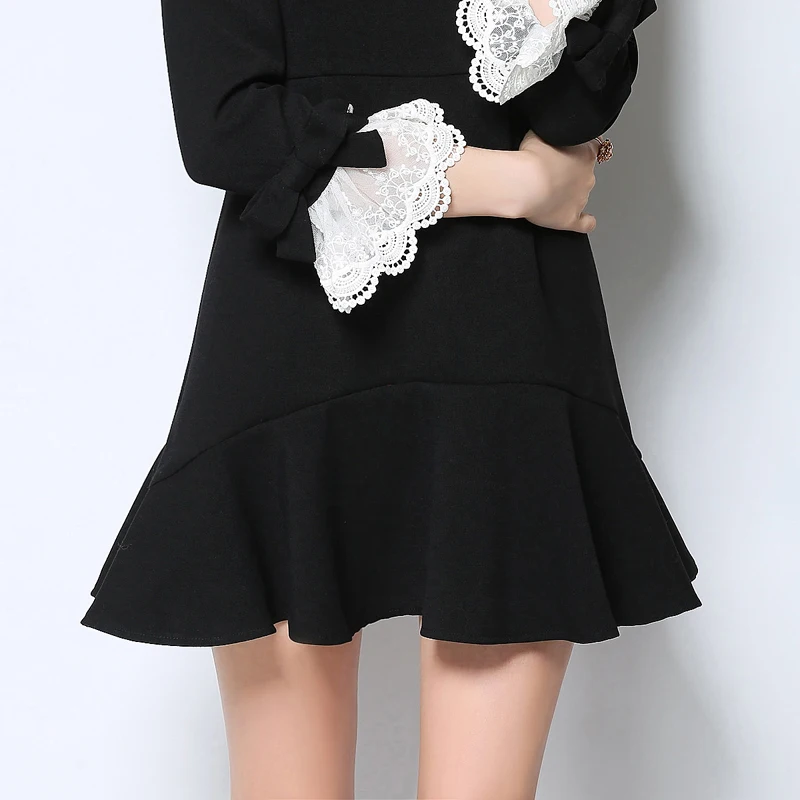 Women Black White Dress 2016 New Patchwork Lace Bow Flare Sleeve O-neck Autumn Ruffles Hem Plus Size | Женская одежда