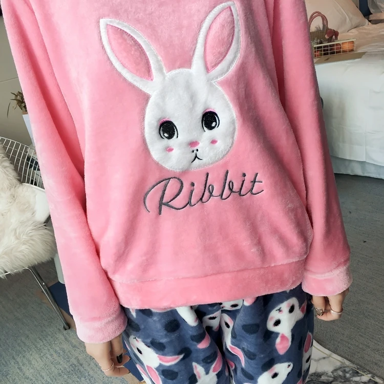 Коралловые бархатные зимние женские пижамные комплекты, Женские Фланелевые комплекты с круглым вырезом и милым рисунком из мультфильма, цвета: верблюд, белый, с буквенным принтом, для дома, зимний теплый костюм