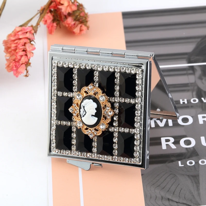 Мини косметическое компактное карманное зеркало для макияжа подарок подруге