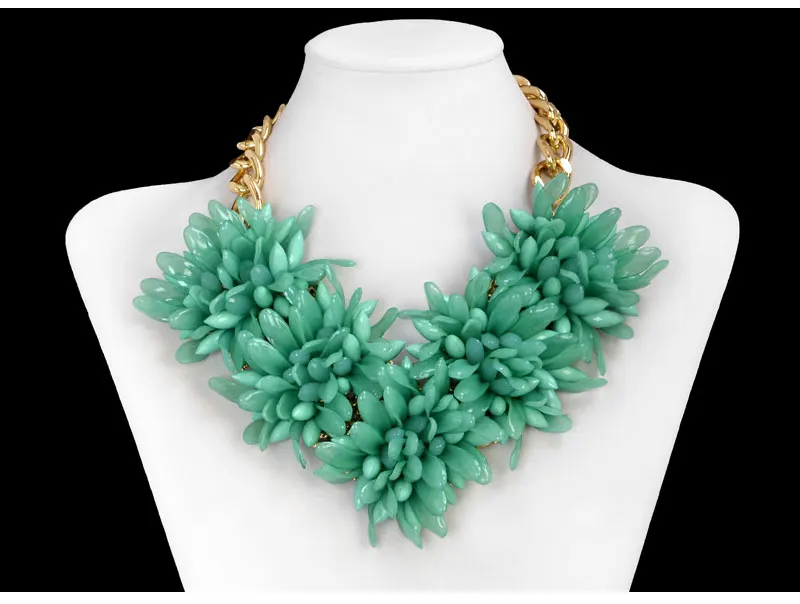 Преувеличены Хрустальный цветок колье цвет яркий материал металла с платье для