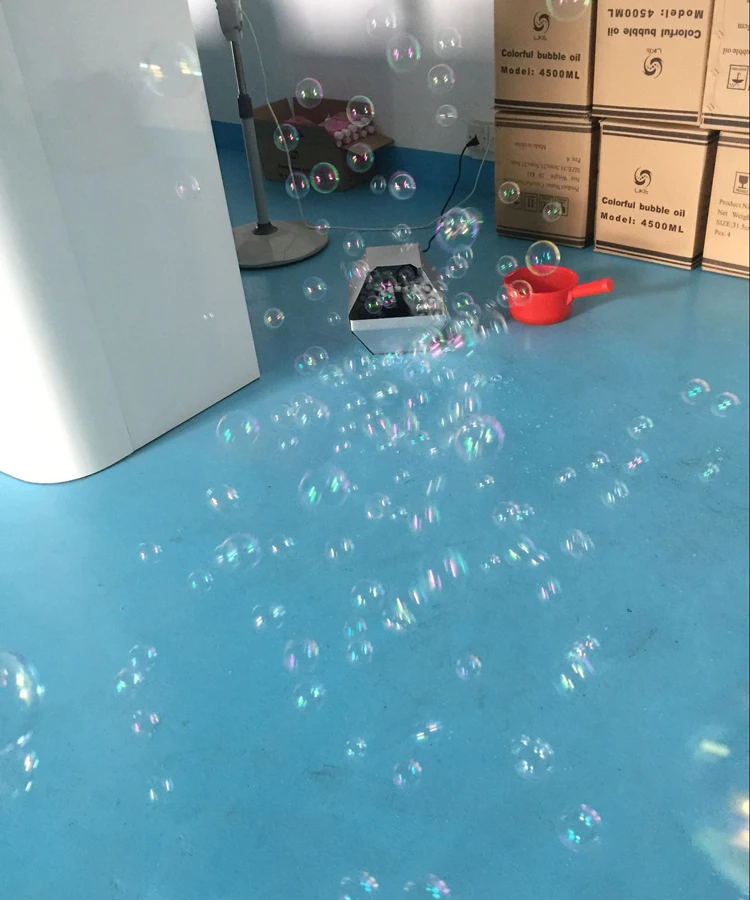 

Hot Sale 1 Pcs 60w kids bubble machine blower auto wireless remote foam machine for DJ Disco Party Wedding Stage Special Effect