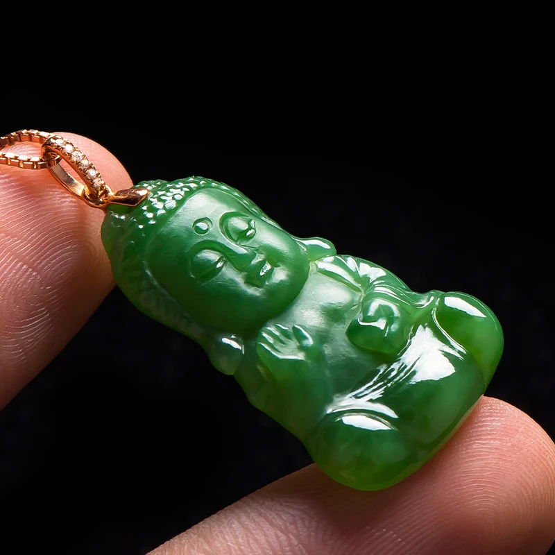 Инкрустированные бриллиантами из 18 каратного золота подвеска в виде Будды с