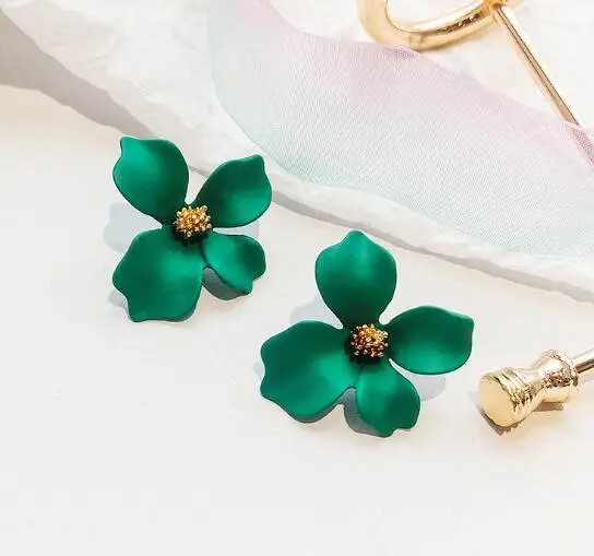 New Korean Cute Metal Flower Stud Earrings For Women Girl Fashion Big Sweet Earring Summer Daisy Jewelry Femme Brincos
