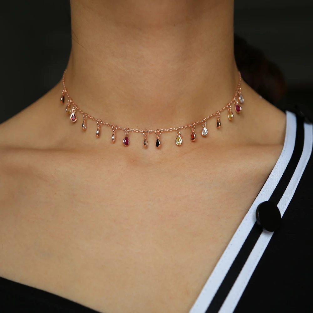 Цветное яркое ожерелье с фианитами в форме капли воды эффектное богемном стиле