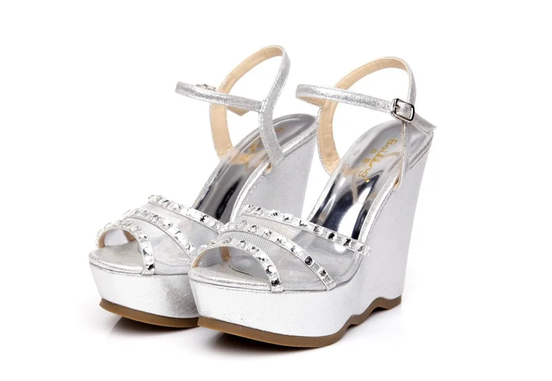 Женские босоножки на платформе с открытым носком черные высоком каблуке