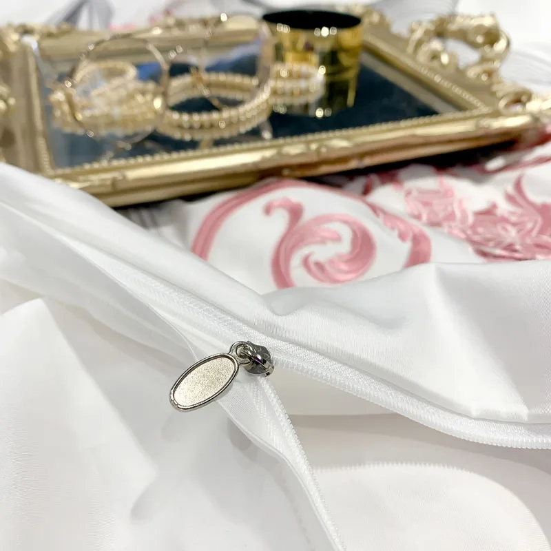 Комплект постельного белья из мягкого египетского хлопка с вышивкой | Дом и сад