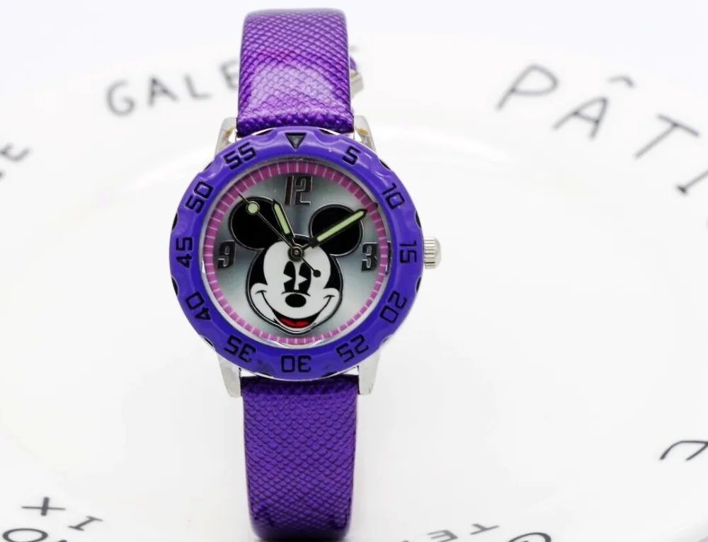 Новинка 2019 модные наручные часы с изображением Микки Мауса Для детей цифровые