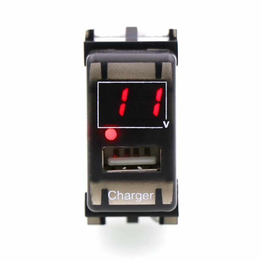 Автомобильное зарядное устройство с USB интерфейсом 5 В 2 1 А и измеритель