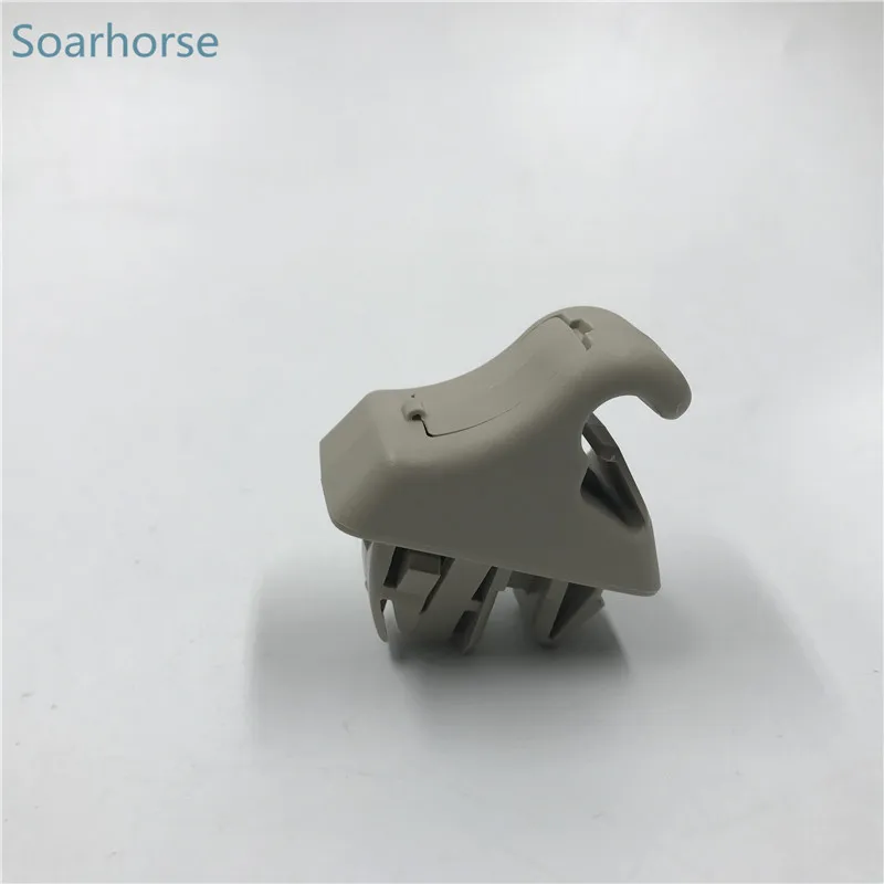 Бежевый Soarhorse Автомобильный солнцезащитный крюк для козырька зажим Кронштейн Серый Бежевый для Mitsubishi Pajero Montero III 2000-2006 V73 V77 V93 V97 - Цвет: Бежевый