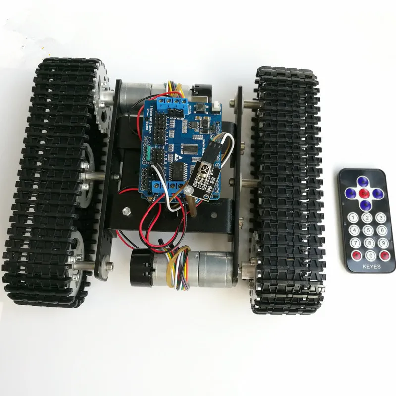 Управление гусеничным шасси танка с платой Arduino UNO R3 + щит привода мотора на