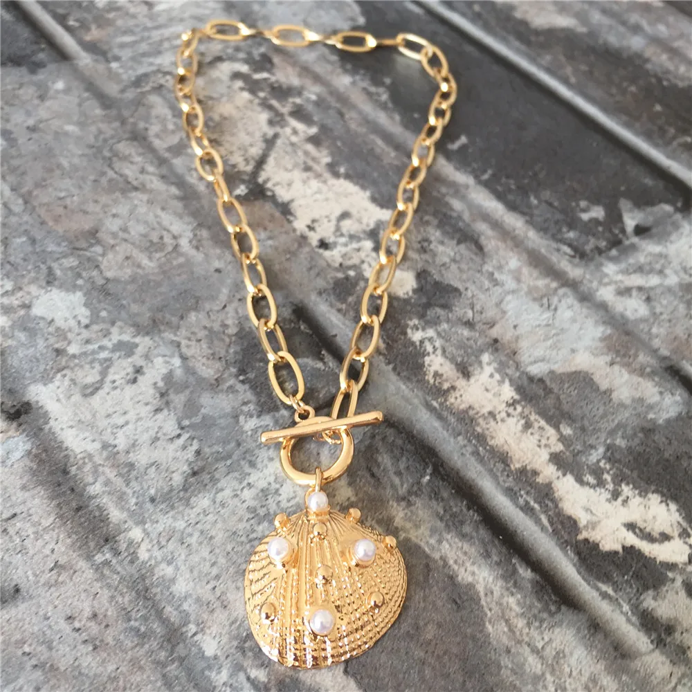 Милое позолоченное жемчужное ожерелье с подвеской в виде ракушки