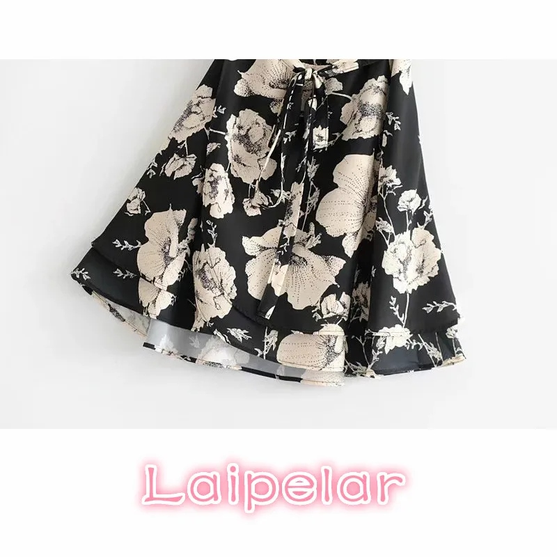 Женское шифоновое мини-платье с запахом коротким рукавом и V-образным вырезом |