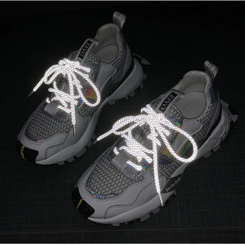 Кроссовки на шнурках с подсветкой модные женские кроссовки платформе принтом