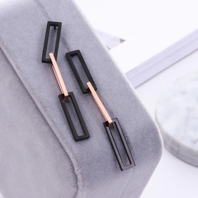 

YUN RUO 2018 Fashion Black Square Stud Earring Woman Rose Gold Color Titanium Steel Jewelry Girl Gift Party Never Fade Wholesale