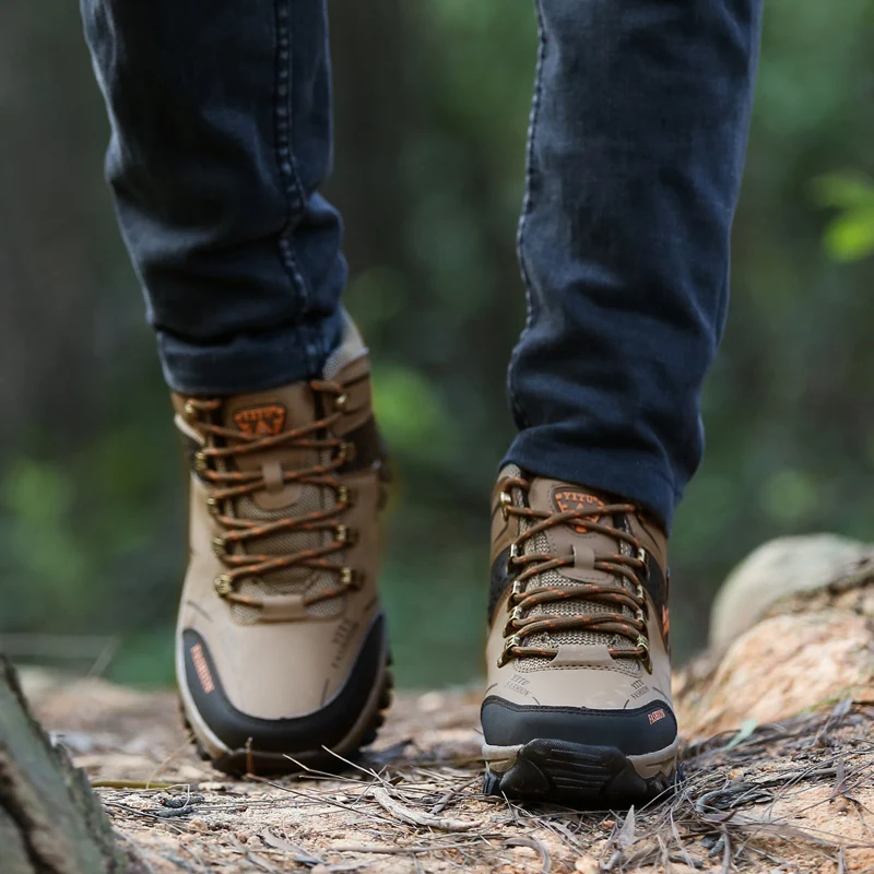 

NORTHMARCH Plus Size 39-47 Men Winter Boots Fahsion Keep Warm Snow Boots Men Outdoor Casual Ankle Boots Men Botas Nieve Hombre