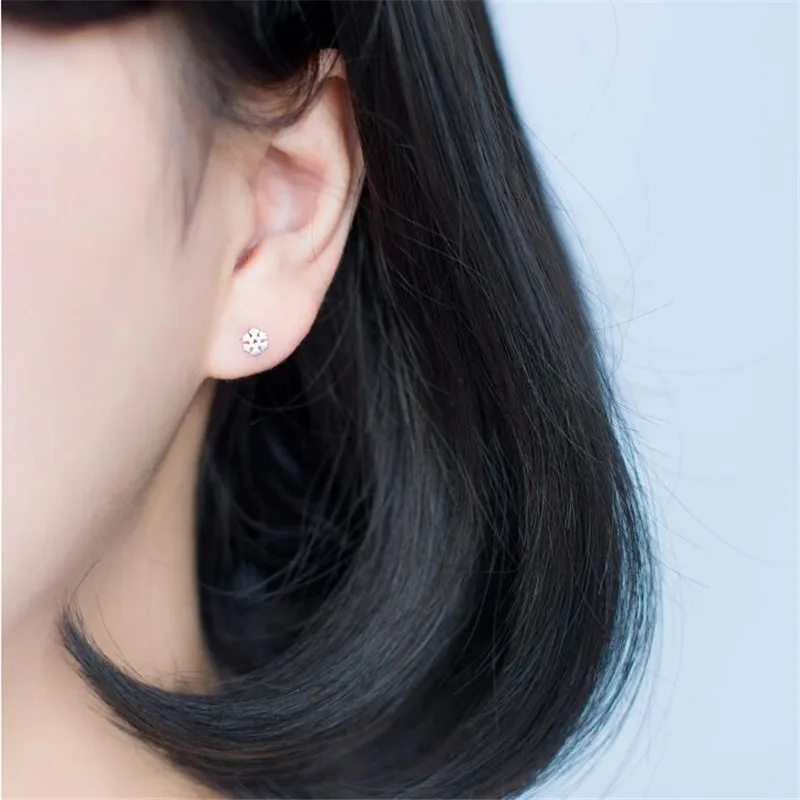 

New Fashion Jewelry Snowflake Elk 925 Sterling Silver Asymmetry Drawing Deer Cute Simple Animal Stud Earrings E1