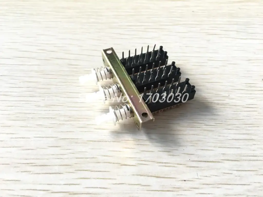 

AC 220V 3A 4 Pole 2 Throw Interlock Push Button Switch with Ear