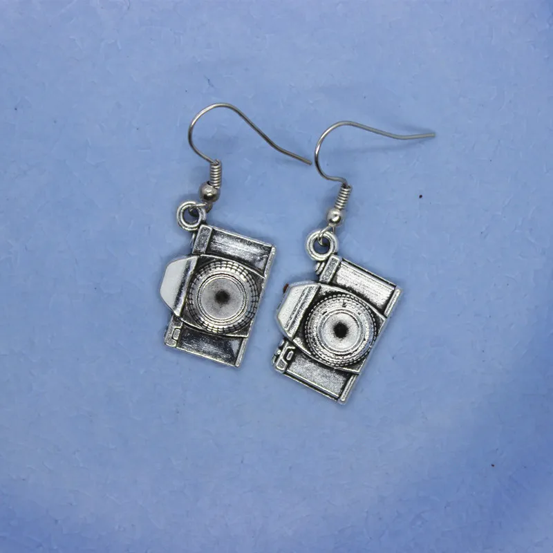 Antiqued Silver Ручная работа, 1 пара, женские модные мини серьги в виде фотоаппаратов, Женские Ювелирные изделия, серебро, бронза, сплав, серьги - Окраска металла: Antiqued Silver