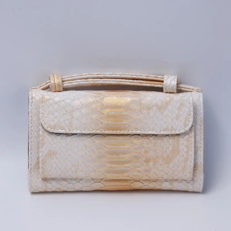 Маленькая женская сумка через плечо с цепочкой из натуральной воловьей кожи