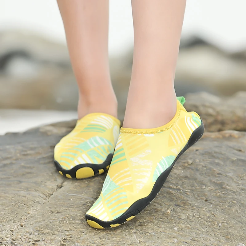 TULUO Summer Unisex Water Shoes Barefoot Swimming Sneakers Outdoor Seaside Yoga Beach Surfing Light Athletic Men Footwear Aqua | Спорт и