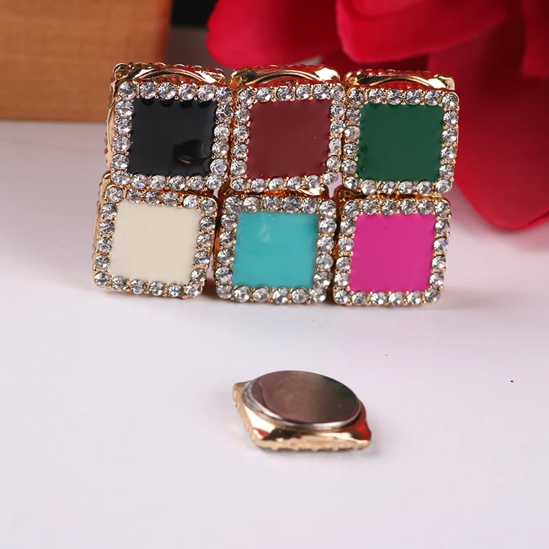 

Enamel Magnet Brooches Women Clothing Jewelry Simple Fashion Collar Buckle Accessories 3 Shaple Brooches for Women 12pcs
