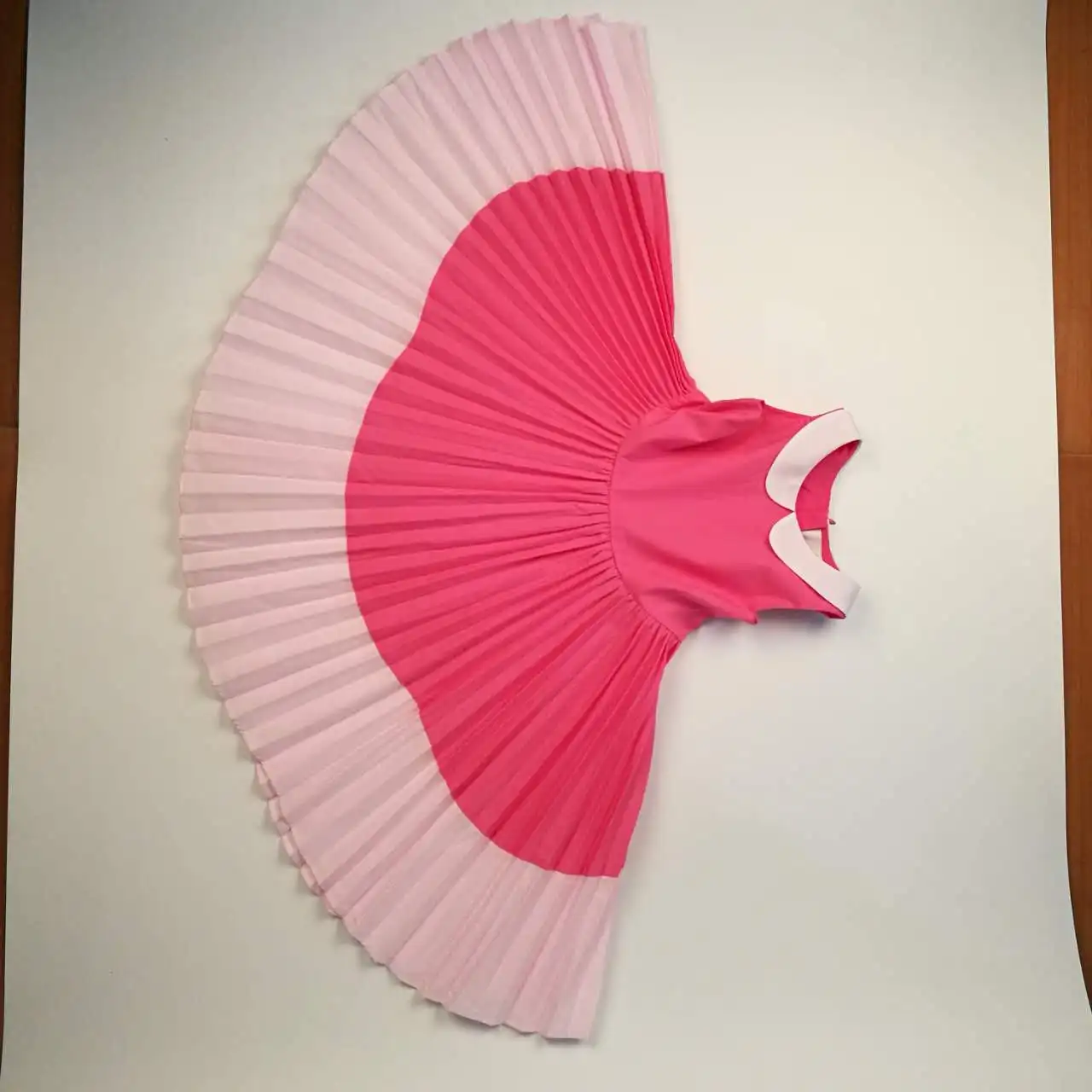 Новинка 2014 года хлопковый розовый жилет принцессы из полиэстера Плиссированное