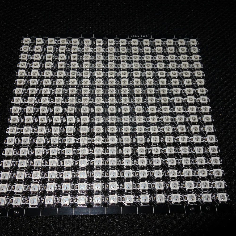 

WS2812B led с радиатором (10 мм * 3 мм); Вход 5 в постоянного тока; 5050 SMD RGB с встроенной микросхемой WS2811; Черная печатная плата