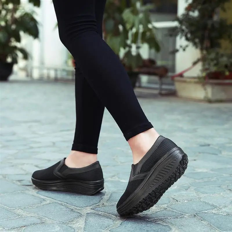 Ultra-Light Mesh Breathable Walking Shoes Woman Spring Summer Autumn Athletic Trainers Famale Sport Footwear Outdoor Sneakers