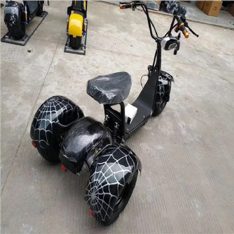 Citycoco1500W бесщеточный двигатель литиевая батарея 60 в 12a светодиодный налобный фонарь счетчик воды тормоз двух человек три колеса электрический скутер