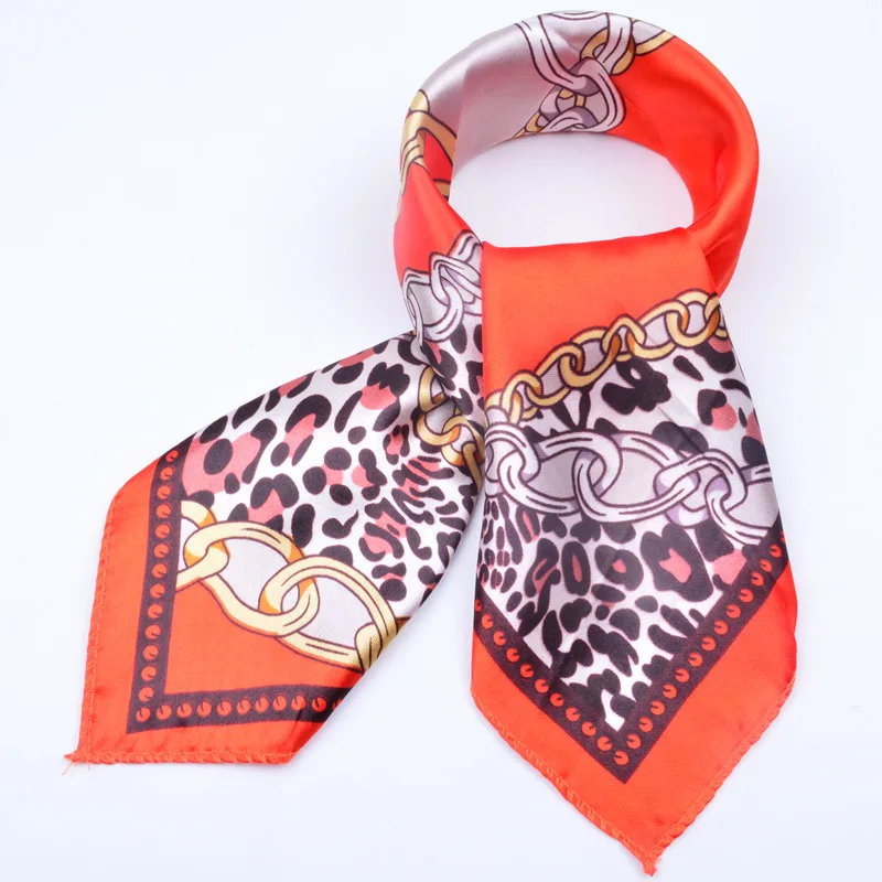 Новый маленький квадратный шарф с леопардовым принтом женский модный цепочкой