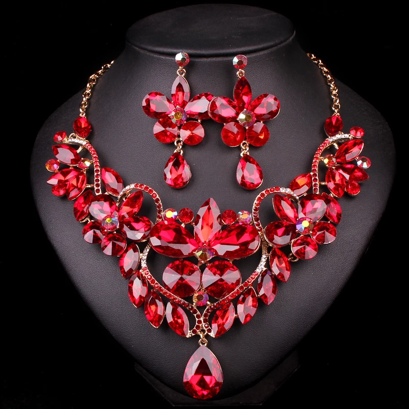 Комплект из колье и серёг с кристаллами | Украшения аксессуары