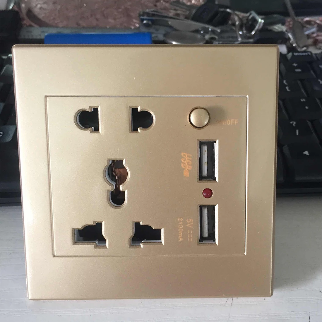 Горячая многофункциональная двойная USB розетка зарядное устройство Пять