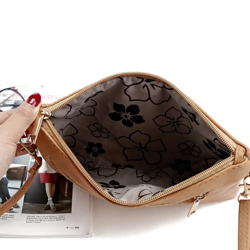 

Vintage Embroidery Messenger Bags New Hollow Out Crossbody Bags for Women Small Floral Envelope Clutches Bag Girl Shoulder Purse