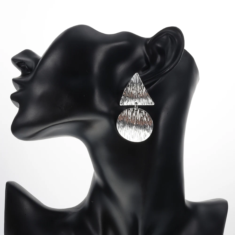 Металлический корпус серьги не пронзили природные оболочки геометрический клип