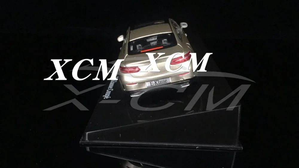 Литая модель автомобиля для E-Class E-Klasse Coupe 1:43(золото)+ небольшой подарок