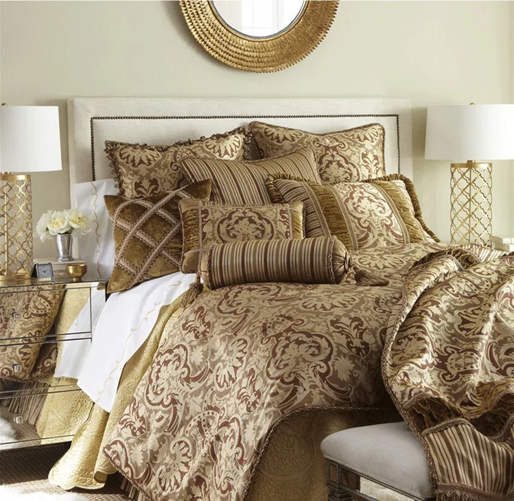 Golden Iron Fabric Lampshade Desk Lamps European Luxury Noble Creative Art Table for Living Room and Bedroom | Освещение