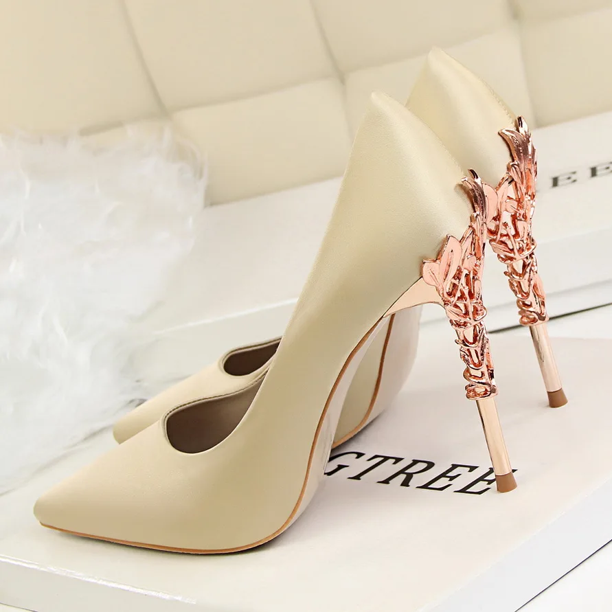 2022 Elegant Metal Carved Heels Women Pumps Solid Silk Pointed Toe Shallow Fashion High Heels 10cm Women's Shoes Wedding Shoes