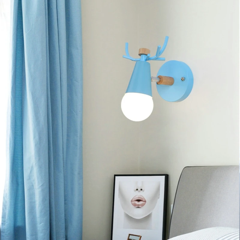 Простой креативный настенный светильник с рогами 4 цвета скандинавский из железа