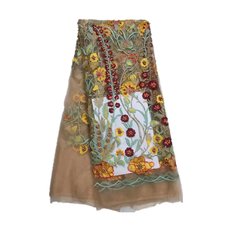 2017 новейший дизайн вышитая бисером кружевная ткань с красивой цветочной