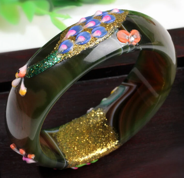 

Chinese A Grade Natural Green Painting Shell Peacock Women's Bangle