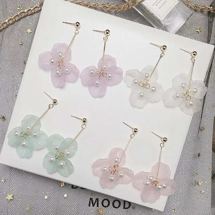 Чистый красный с пунктом личности дикий длинные жемчужные лепестки супер фея