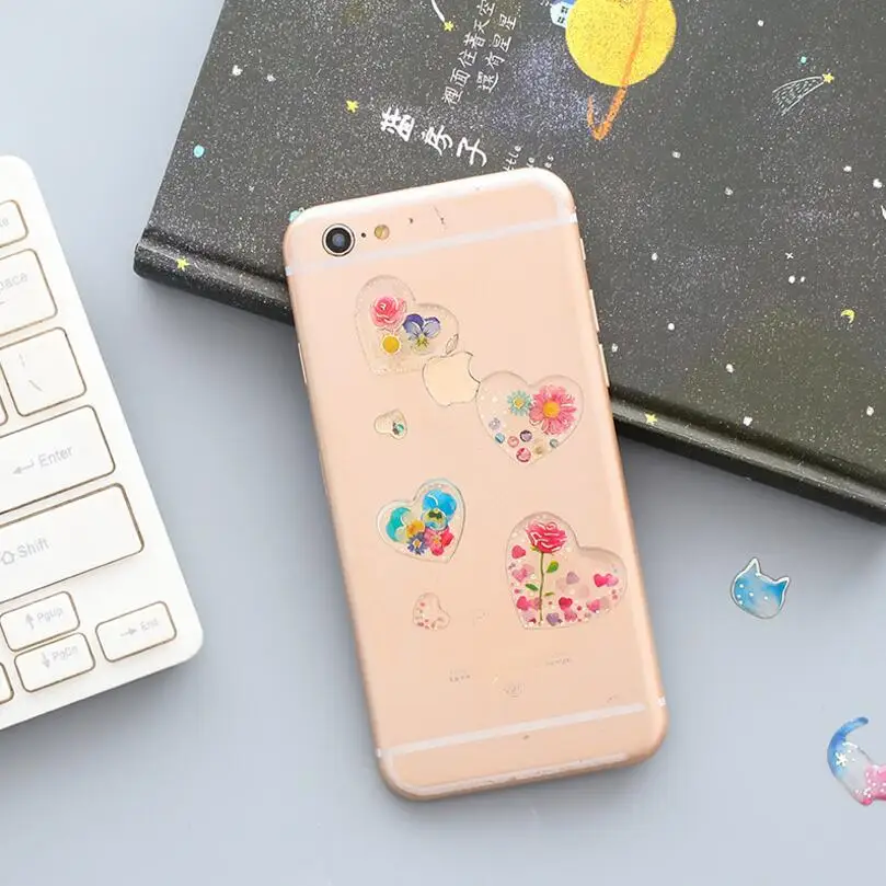 С изображением персонажей из мультфильма и торта напиток мороженое