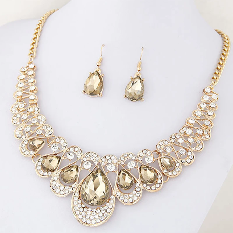 Блестящие короткие роскошные ожерелья из сплава Имитация кристаллов в форме