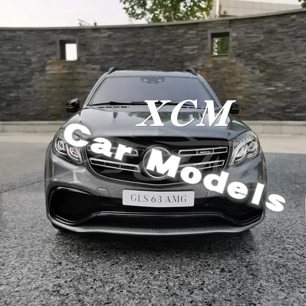 Полимерная модель автомобиля для GT Spirit GLS 63 AMG (серый) 1:18 GT784 + маленький подарок!| |