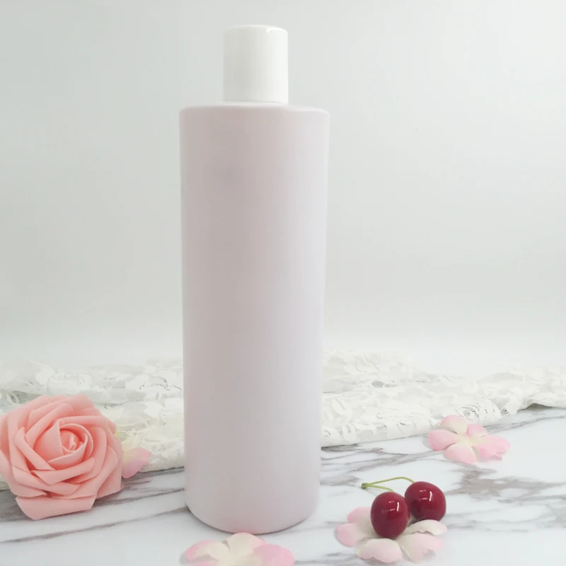 Rose Petal water replenishing water and moistening fine pores