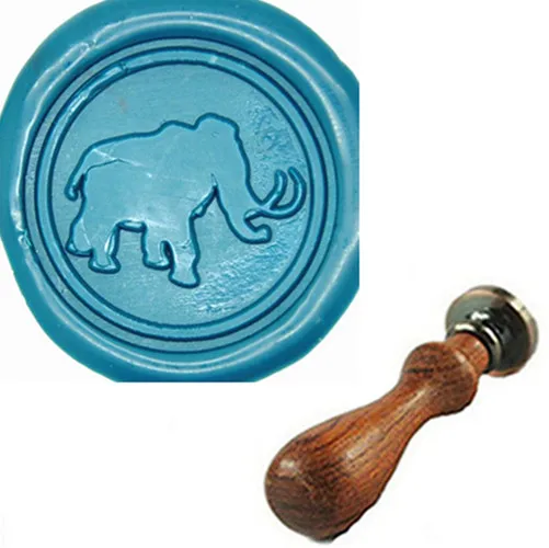 Мамонтовая печать отлично подходит для украшения конвертов приглашений винных