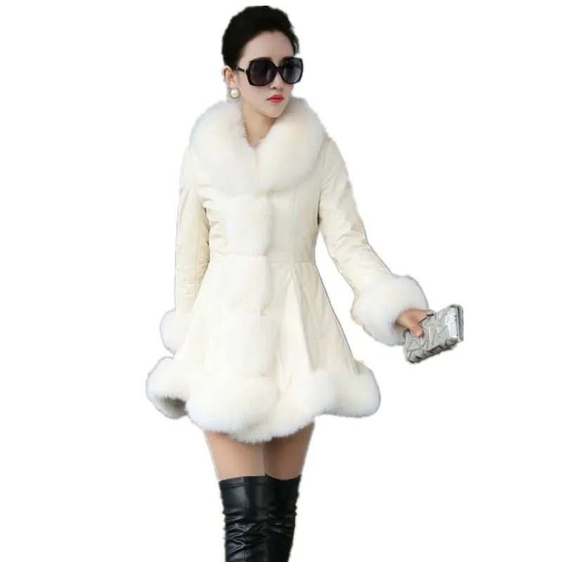 Женское пальто из овечьей кожи однотонное приталенное искусственного меха с